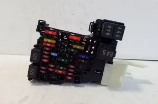 VOLKSWAGEN Tiguan 2 generation (2016-2024) Poistková skrinka 5Q0937615C 32179530