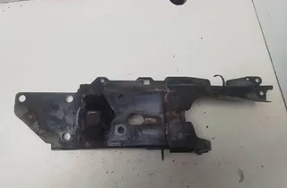 NISSAN X-Trail T31 (2007-2014) Right Headlight Bracket Mount 34183989