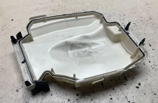 BMW 1 Series E81/E82/E87/E88 (2004-2013) Kryt poistkovej skrinky 7544575,58650910 34191749