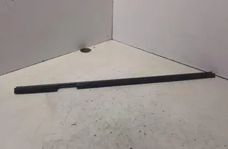 VOLKSWAGEN Jetta 3 generation (1992-1998) Pravé zadné dvere okenného lemovania 1k5839471 34181575