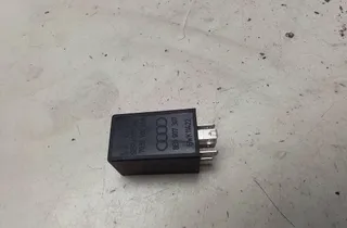 AUDI A4 B7/8E (2004-2008) Relé 8E0907307,7038900268,5WK11422 34185377