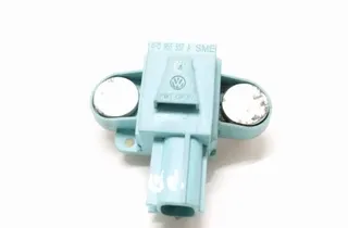 AUDI A4 B8/8K (2011-2016) Pravý zadný senzor nárazu 4F0955557A 33537738