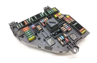 BMW 5 Series Gran Turismo F07 (2010-2017) Poistková skrinka 9210857 33538217