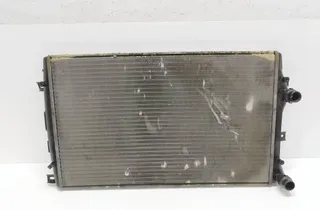 SKODA Octavia 2 generation (2004-2013) Охлаждающий радиатор 1K0121253AA 33552315