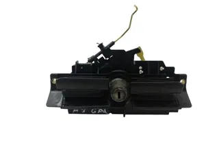 AUDI A3 8L (1996-2003) Rukoväť na zadnej klapke 8D9827565H 33931448