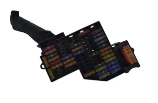 VOLKSWAGEN Touareg 1 generation (2002-2010) Fuse box 7L0941828B 34066840