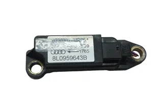 AUDI A3 8L (1996-2003) Pravý senzor nárazu 8L0959643B 33931420