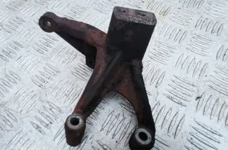 MERCEDES-BENZ E-Class W213/S213/C238/A238 (2016-2024) Držiak motora pravá strana A6541424000 33616161