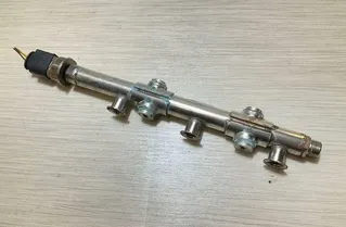 AUDI A3 8V (2012-2020) Senzor tlaku paliva 150175368,04C133320F 22246486