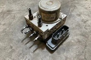 NISSAN X-Trail T31 (2007-2014) ABS čerpadlo TD8405 33801982