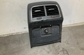 AUDI A5 8T (2007-2016) Zadná mriežka ventilačného otvoru 8K0864376 33803330