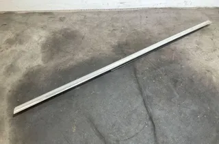 MERCEDES-BENZ CLA-Class C118 (2019-2023) Ľavé zadné dverové lemovanie A1187301800 33804714