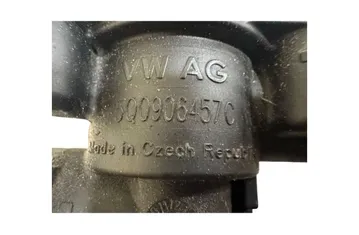 VOLKSWAGEN Golf 8 generation (2019-2023) Vykurovací radiátorový ventil 5Q0906457C 33235629