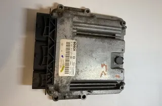 RENAULT Master 3 generation (2010-2023) Engine Control Unit ECU 0281017977 20677503
