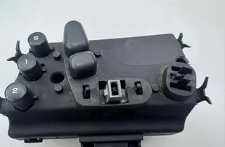 CHRYSLER Pacifica 1 generation (CS) (2003-2008) Ovládacie prepínače ľavého sedadla 0YD07TRMAC 33332038