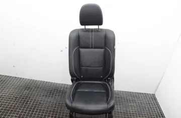 MITSUBISHI Outlander 3 generation (2012-2023) Ľavé predné sedadlo HEATED 22261978