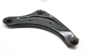 NISSAN Leaf 2 generation (2017-2023) Front Right Arm 33388132