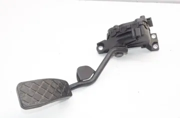 AUDI A4 B6/8E (2000-2005) Plynový pedál 8E2721523E 33799135
