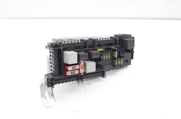MERCEDES-BENZ C-Class W204/S204/C204 (2004-2015) Fuse box A2049060105 34065006