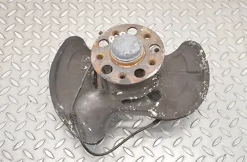 MERCEDES-BENZ E-Class W212/S212/C207/A207 (2009-2016) Pravý predný náboj kolesa 17565708