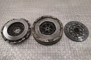 BMW 2 Series F22/F23 (2013-2020) Clutch Kit 7638306,7614327,7614325 25390543