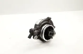 BMW 3 Series E90/E91/E92/E93 (2004-2013) Vákuová pumpa 700437012 33622149
