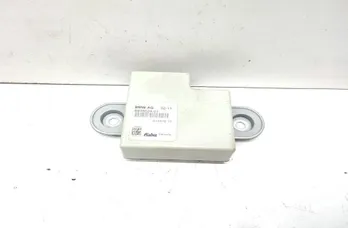 BMW 3 Series E90/E91/E92/E93 (2004-2013) Zosilňovač antény na kufri 6935024 33633784