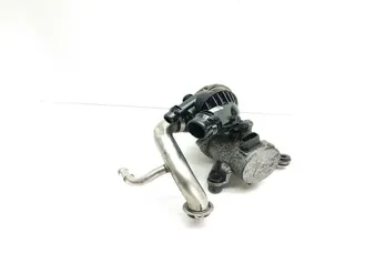 BMW 3 Series E90/E91/E92/E93 (2004-2013) Vodná pumpa 7586928 33634773