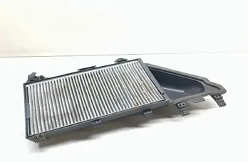 BMW 5 Series E60/E61 (2003-2010) Horná časť krabice vzduchového filtra 33655981