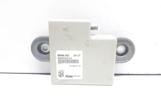 BMW 5 Series E60/E61 (2003-2010) Zosilňovač antény na kufri 6935024 33669272