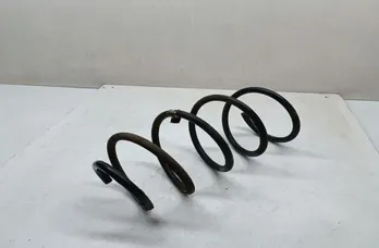 BMW 3 Series E90/E91/E92/E93 (2004-2013) Pravá predná pružina 33683149