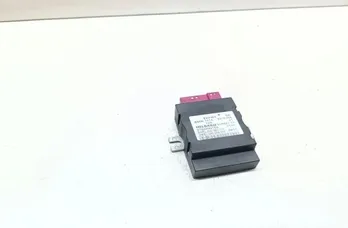 BMW 5 Series Gran Turismo F07 (2010-2017) Ovládanie palivového čerpadla 7276384 33703453