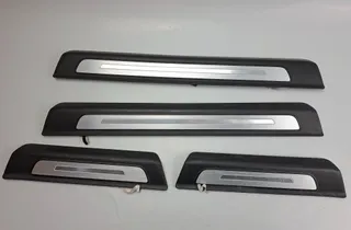 AUDI Q7 4M (2015-2024) Комплект боковых порогов 4M0947406,4M0947405,4M0947417,4M0947418 33563225