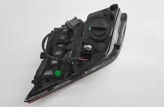 PEUGEOT 308 T9 (2013-2021) Ľavé zadné svetlo na kufri 9677818380 33606627