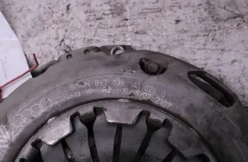 VOLKSWAGEN Golf 8 generation (2019-2023) Clutch Kit R030105271D 33277053