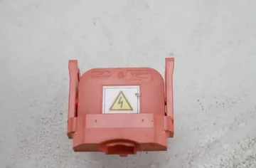 VOLVO XC60 2 generation (2017-2024) Предохранитель батареи 31473430 33301394