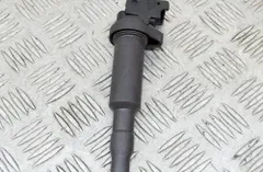 BMW 5 Series F10/F11 (2009-2017) Vysokonapäťová zapalovacia cievka 0221504470,7594937 14299194