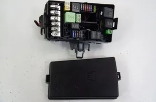 VOLKSWAGEN Tiguan 2 generation (2016-2024) Poistková skrinka 5Q0907361 26053066