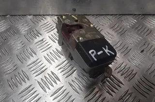 CITROËN C8 1 generation (2002-2014) Ľavý predný zámok dverí 33830690