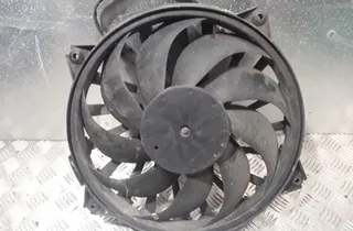 CITROËN C8 1 generation (2002-2014) Motorový chladiaci ventilátor Radiátor 33831541