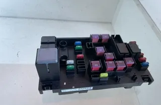 SUBARU Forester SH (2007-2013) Блок предохранителей 82241SC020 34213395