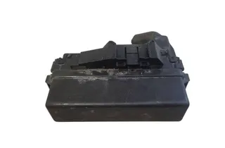NISSAN Qashqai 2 generation (2013-2023) Fuse box 7154713830 33373122