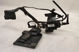 VOLVO XC90 2 generation (2014-2024) Ovládanie palivového čerpadla 3146565,31478784 27439567