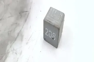 AUDI A4 B5/8D (1994-2001) Relays 899578000,8A0951253B 27172363