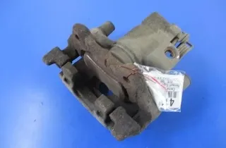 RENAULT Espace 5 generation (2015-2023) Ľavý zadný brzdový strmeň 21362284