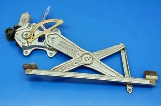 TOYOTA Yaris Verso 1 generation (1999-2006) Стеклоподъемник передней левой двери 33516475