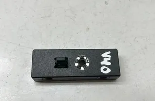 VOLVO V40 Cross Country 1 generation (2012-2020) Zosilňovač antény na kufri 180516,31282107 27242033