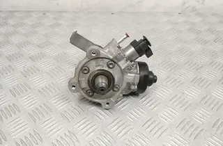 VOLKSWAGEN Passat B7 (2010-2015) Palivové čerpadlo 03L130755L 34217486