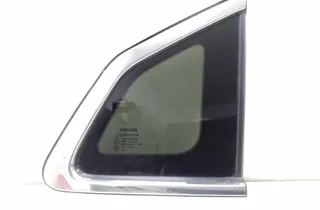 NISSAN Qashqai 2 generation (2013-2023) Pravé zadné okno karosérie 833124EA0A 25057872