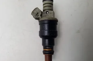 RENAULT Safrane 1 generation (1992-2000) Palivový vstrekovač 0280150831 33901341